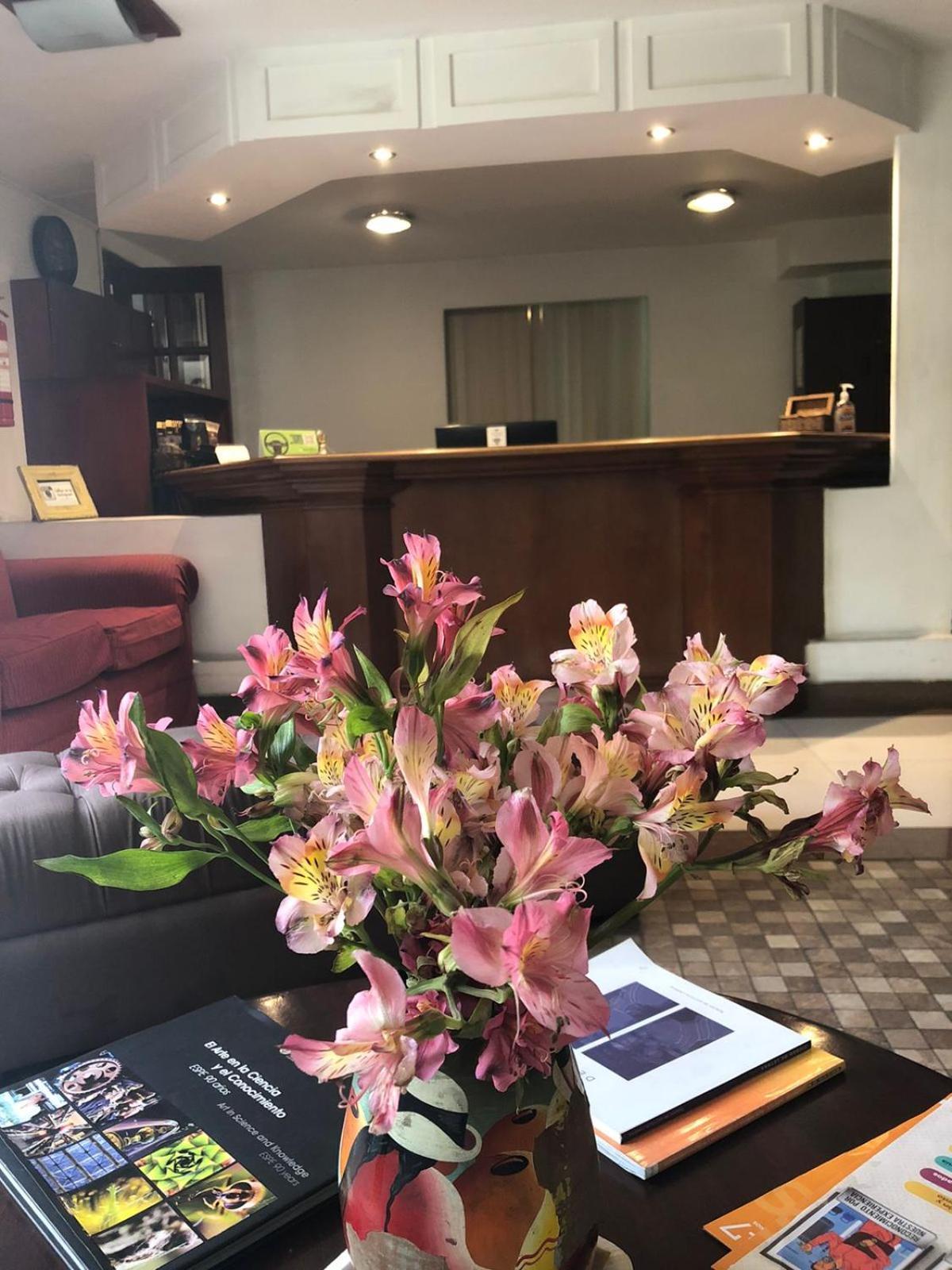 Filatelia Suites & Travel Quito Luaran gambar